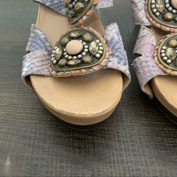 Vince Camuto Lupa natural desert snake print platform wedge sandals - Picture 9 of 11